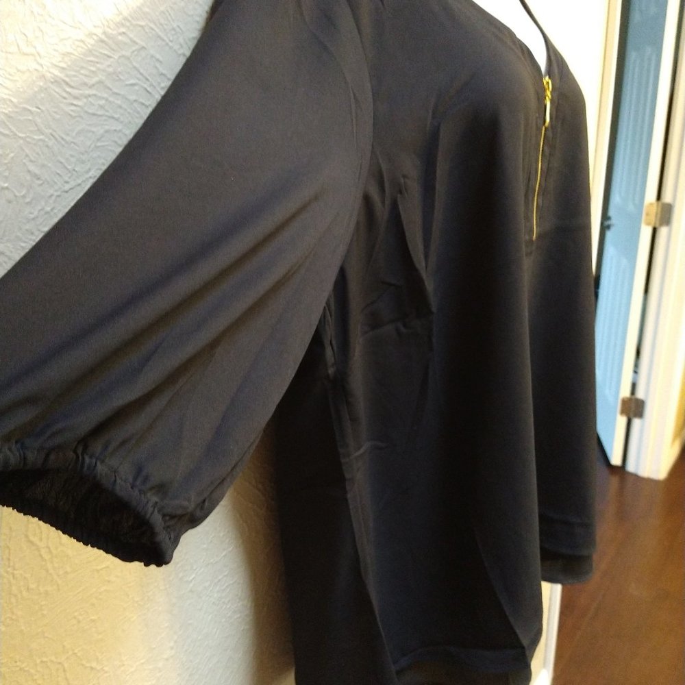 Avenue Black with Gold Zipper Tunic 3/4 sleeve Plus Size 26/28 - Picture 2 of 9